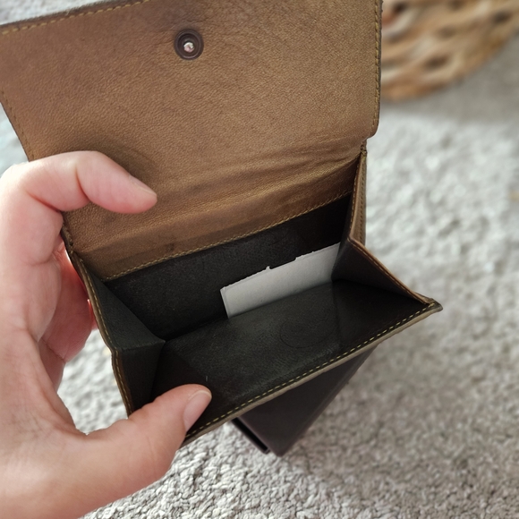 Bottega Veneta Gold Brown Wallet - Picture 7 of 7